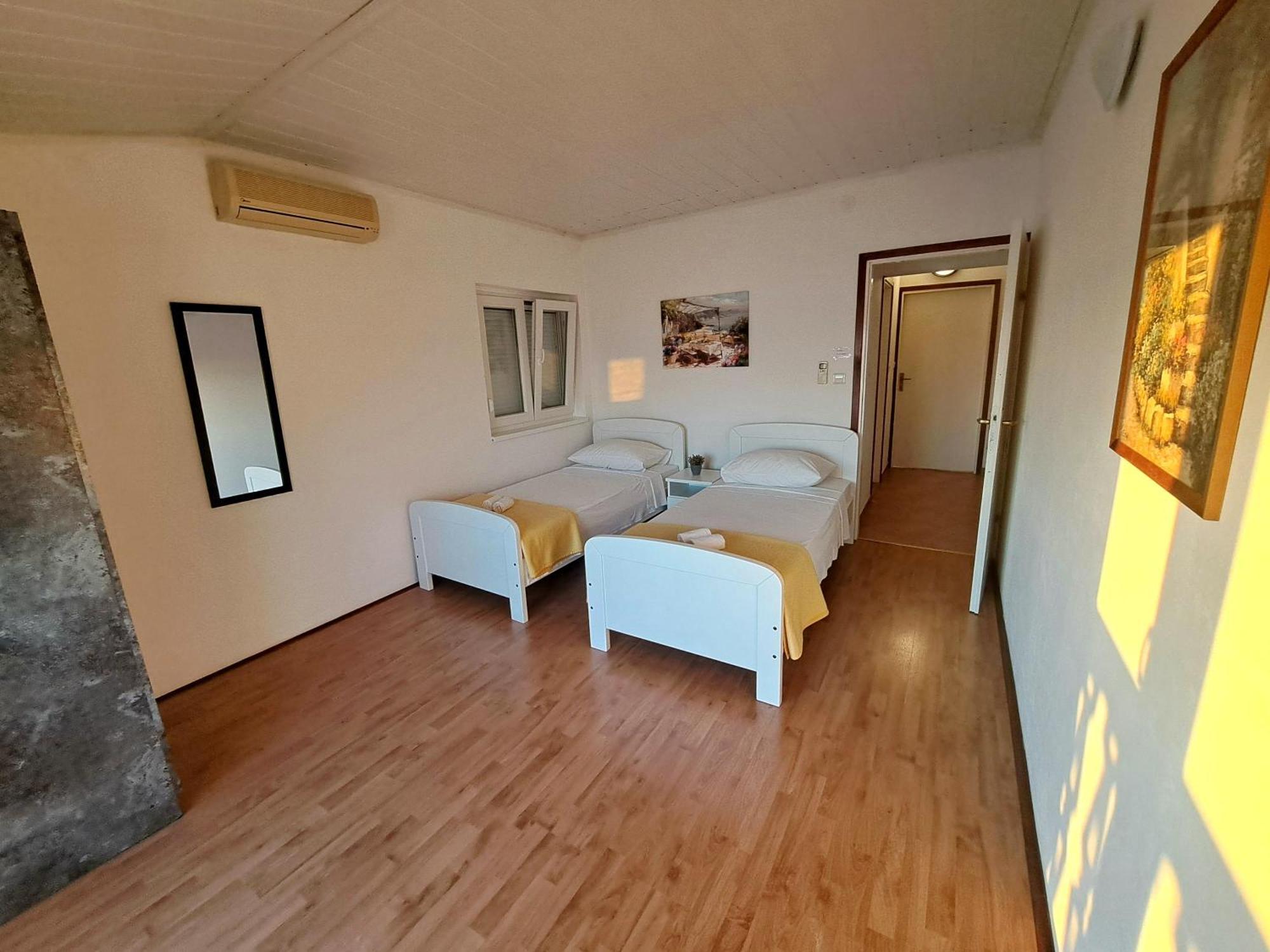 Apartments Maruna Масленица Екстериор снимка