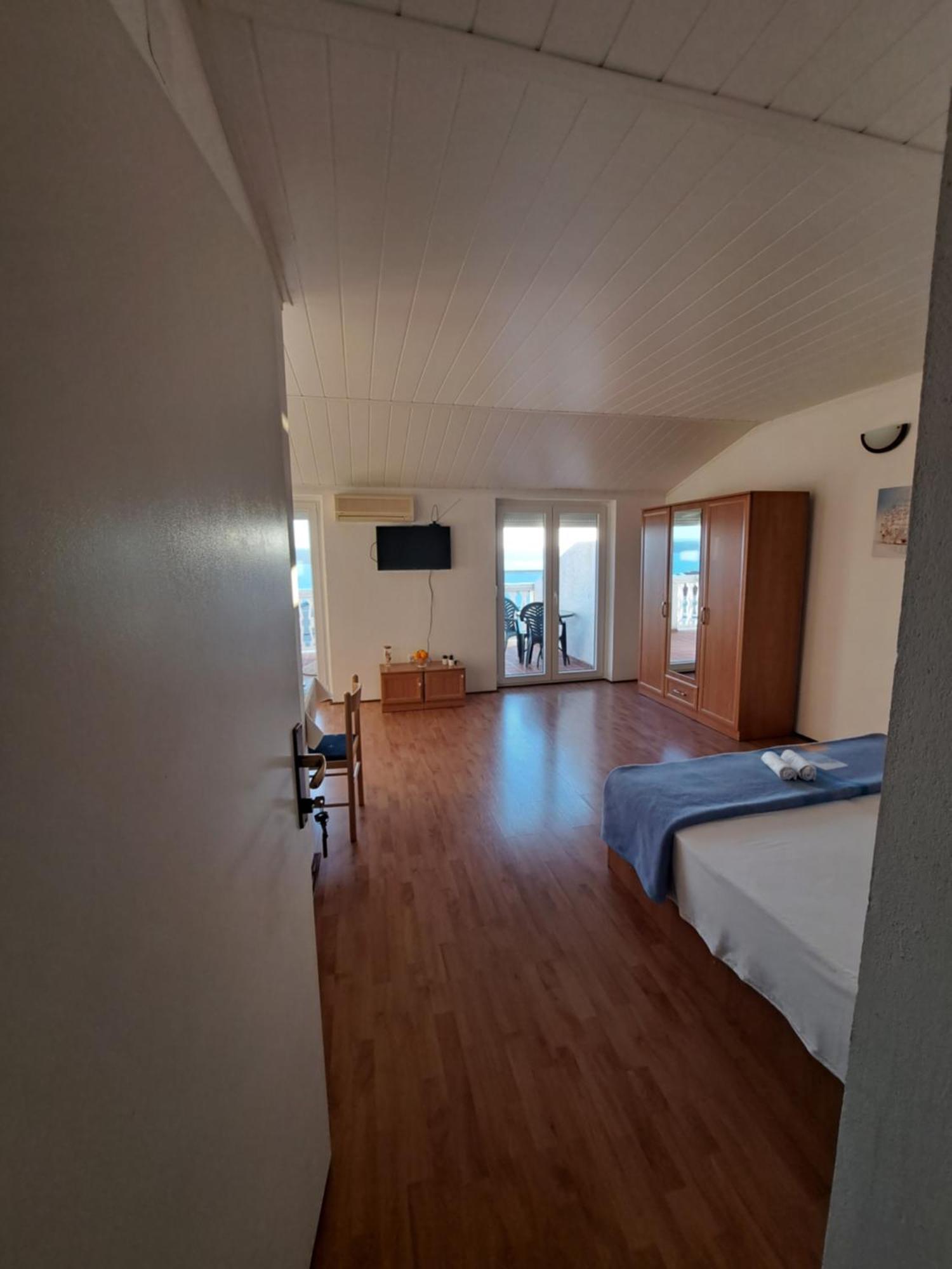 Apartments Maruna Масленица Екстериор снимка
